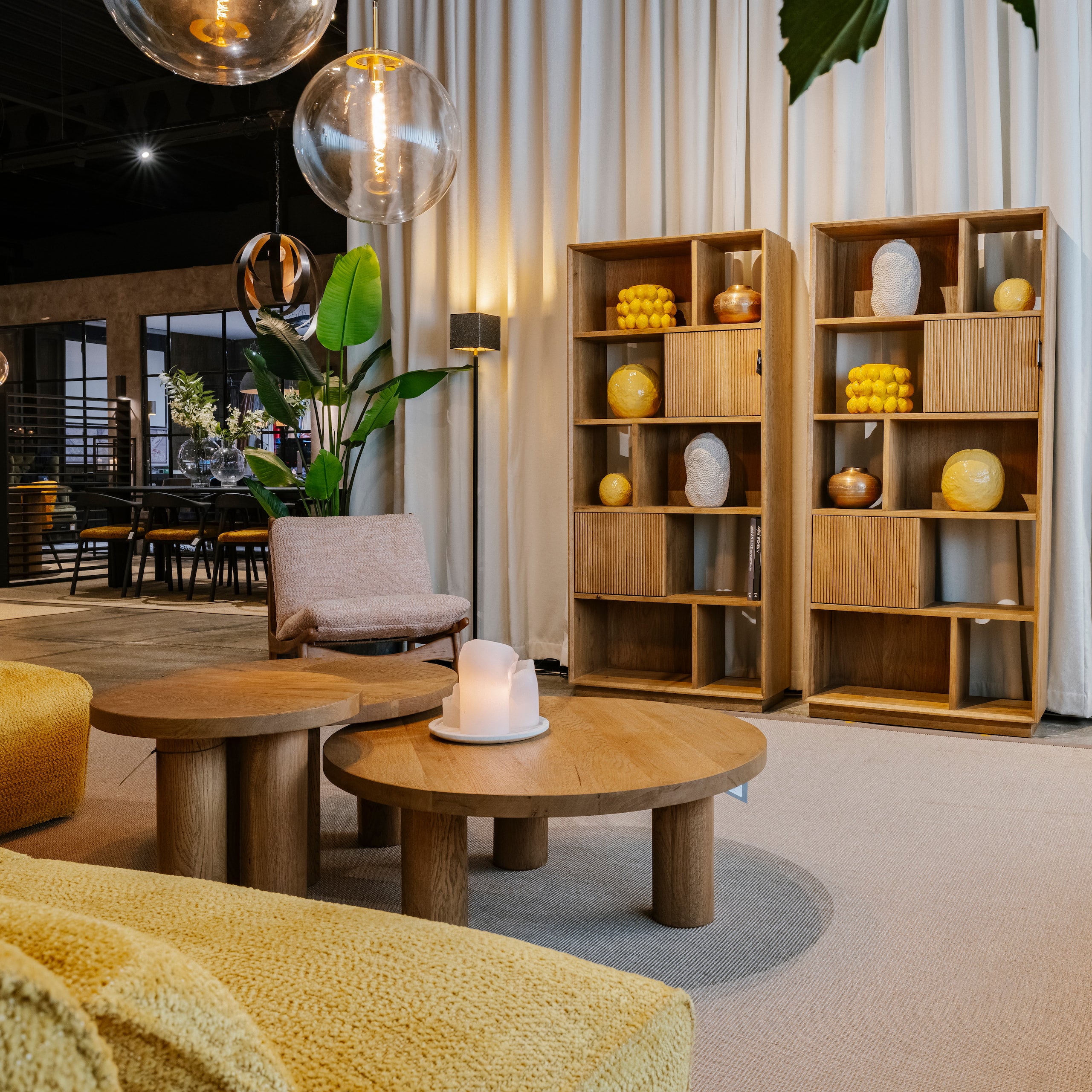 Camille Salontafel Small